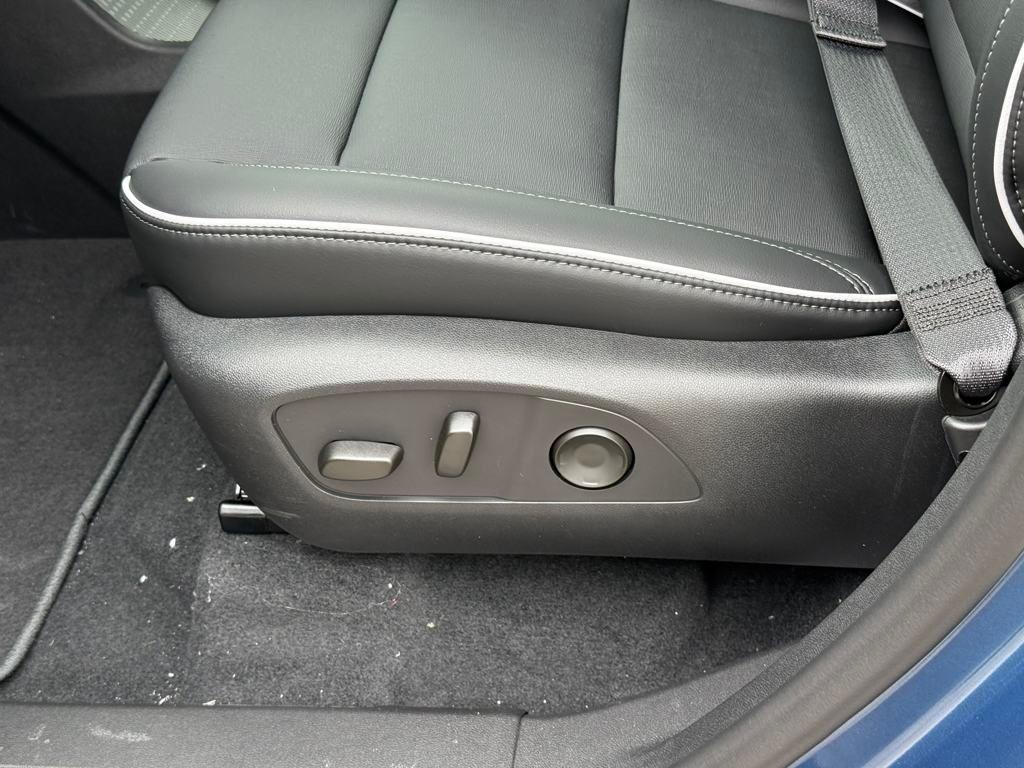 new 2025 Buick Enclave car, priced at $45,538