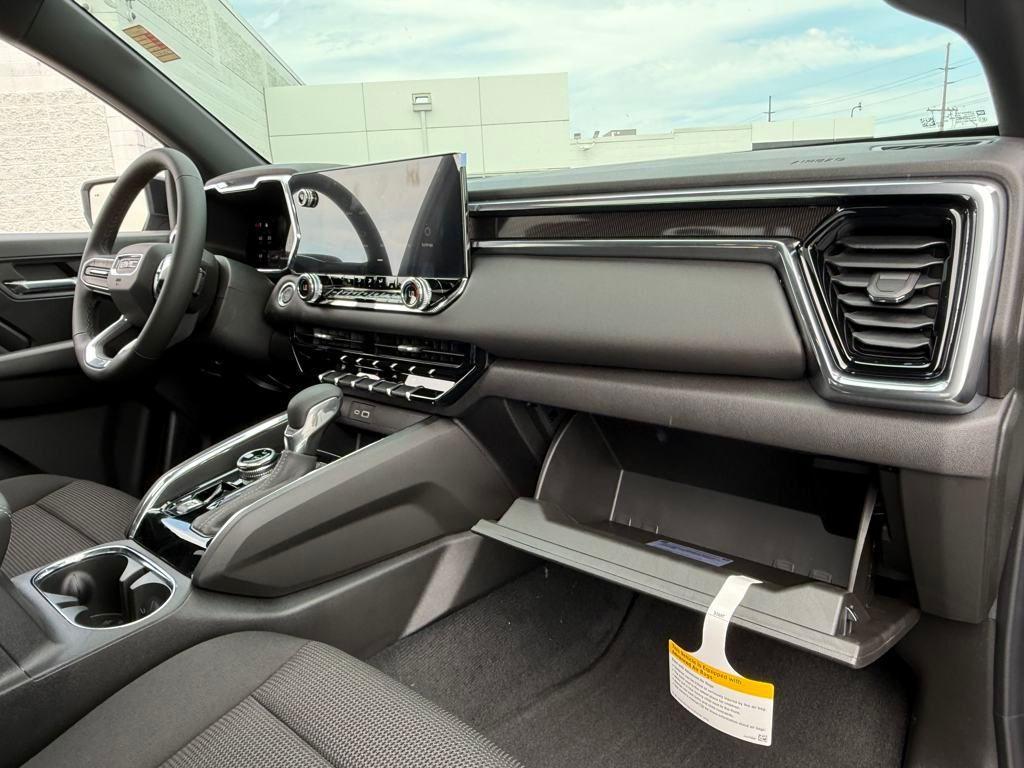 new 2025 GMC Canyon car, priced at $44,091
