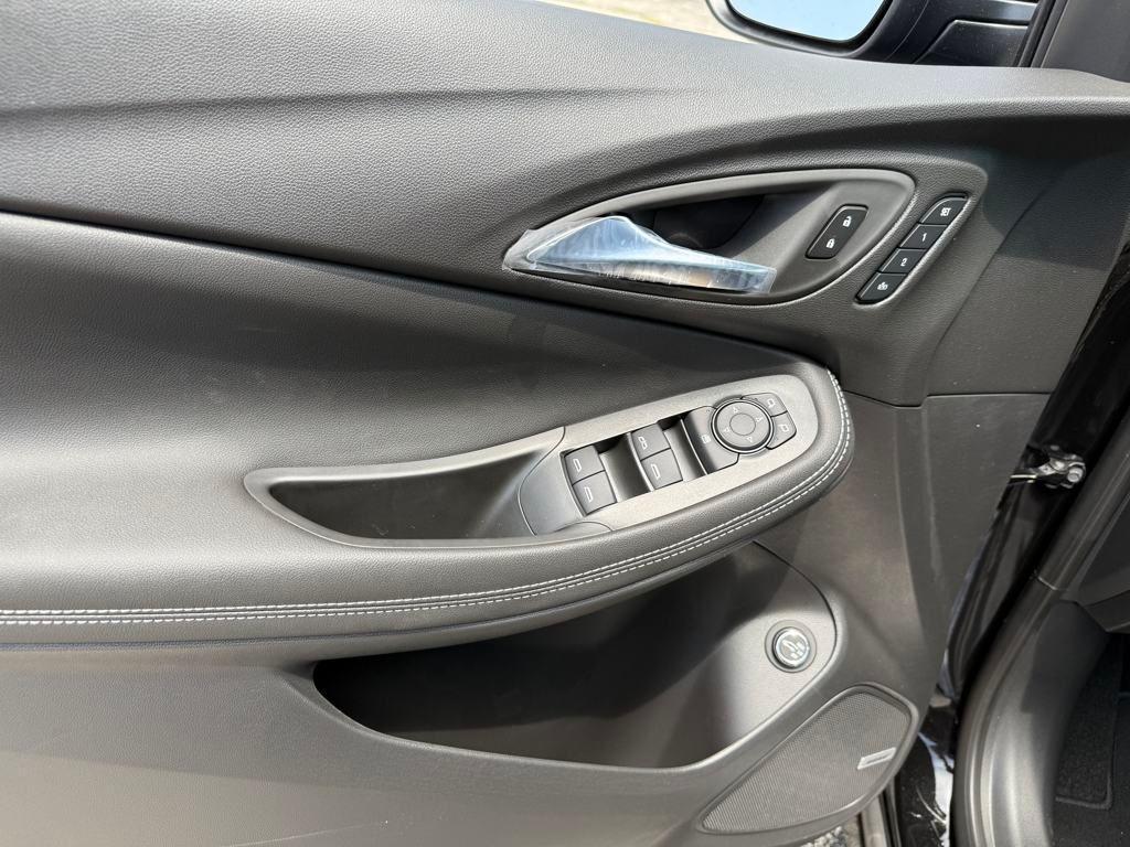 new 2025 Buick Encore GX car, priced at $33,839