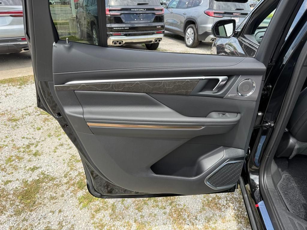 new 2025 Buick Enclave car, priced at $62,269