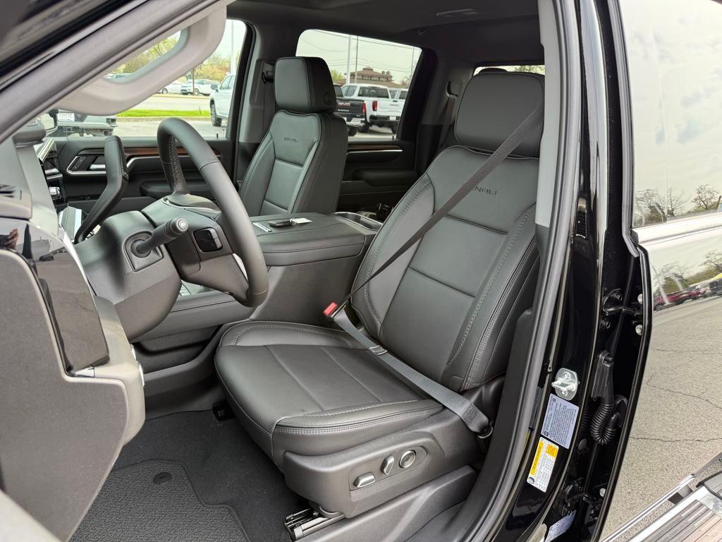 new 2025 GMC Sierra 2500 car, priced at $82,016