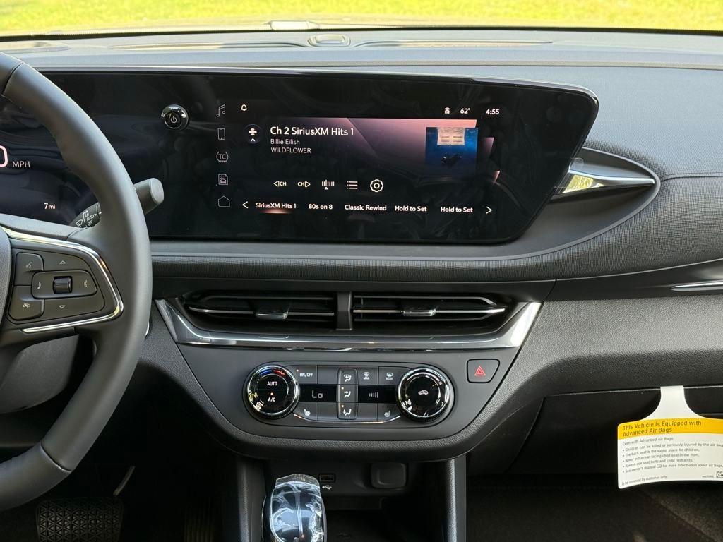 new 2025 Buick Envista car, priced at $26,326