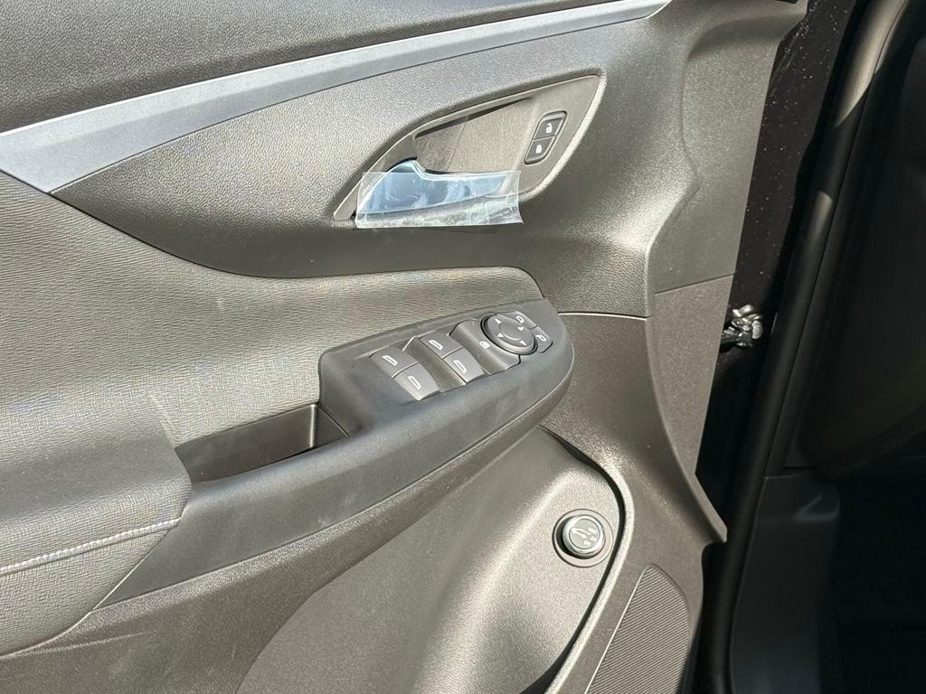 new 2025 Buick Envista car, priced at $26,326
