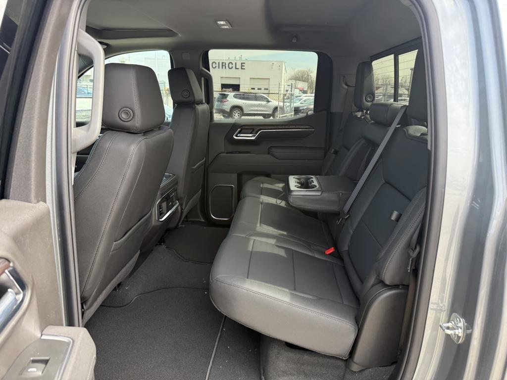 new 2025 GMC Sierra 1500 car, priced at $56,586