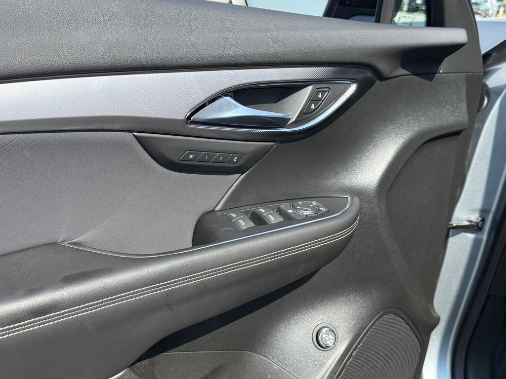 new 2025 Buick Envision car, priced at $41,767