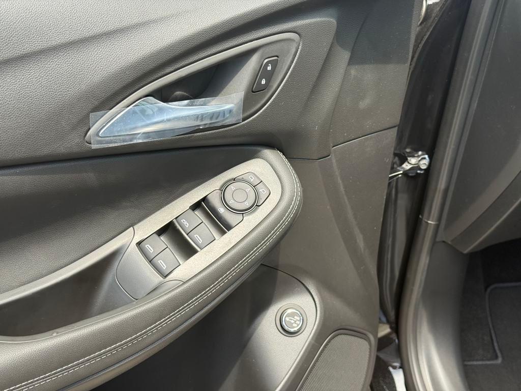 new 2025 Buick Encore GX car, priced at $28,325