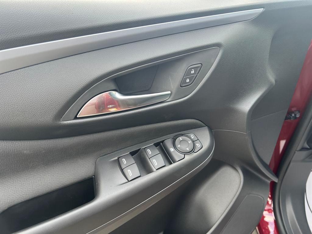 new 2025 Buick Envista car, priced at $25,896