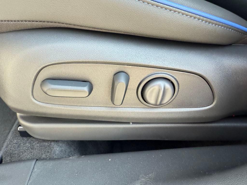 new 2025 Buick Encore GX car, priced at $28,224