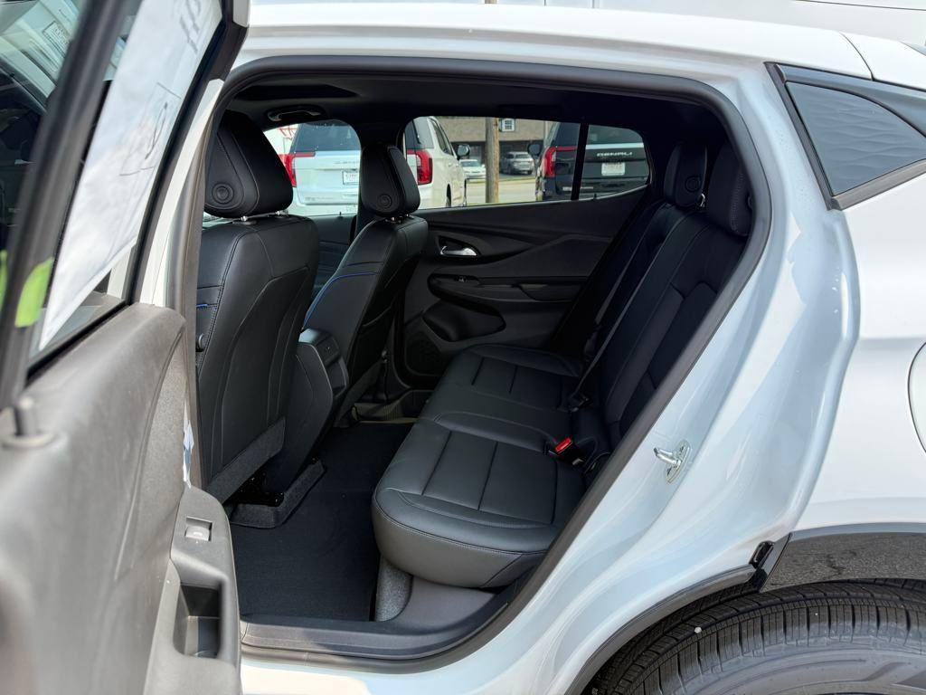 new 2025 Buick Envista car, priced at $27,966