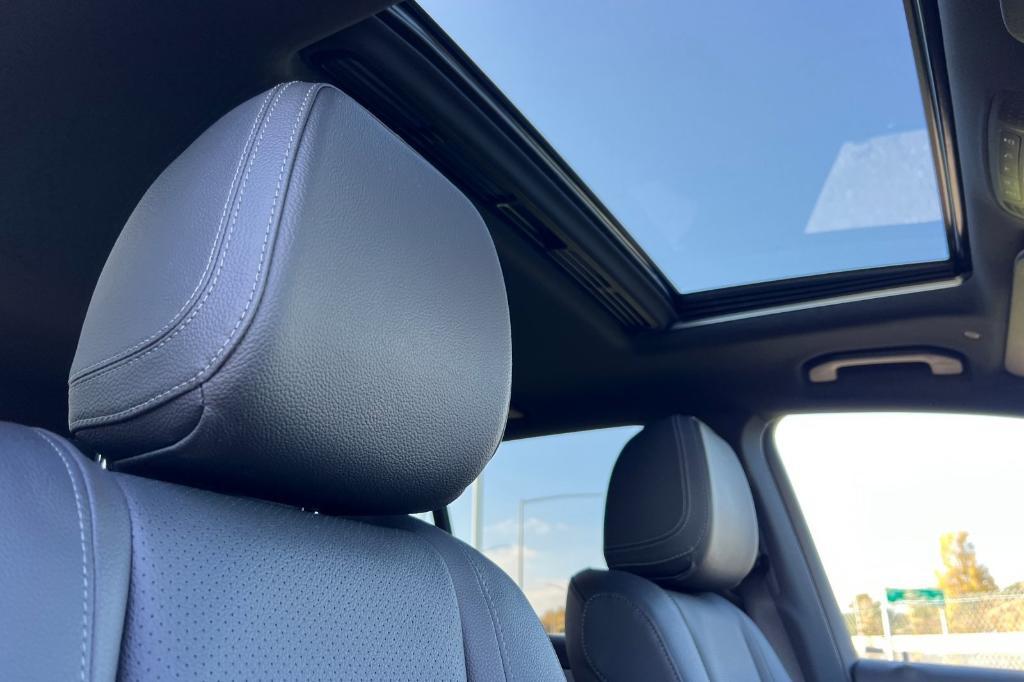 used 2024 Mercedes-Benz GLE 450 Plug-In Hybrid car, priced at $47,991