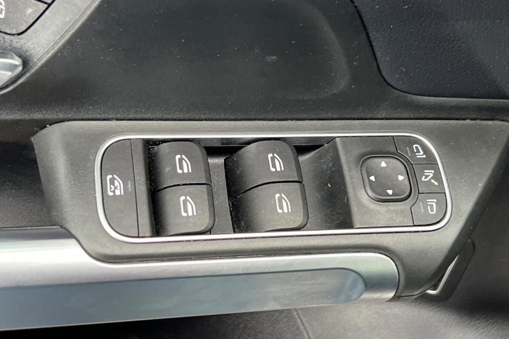 used 2021 Mercedes-Benz GLB 250 car, priced at $22,991