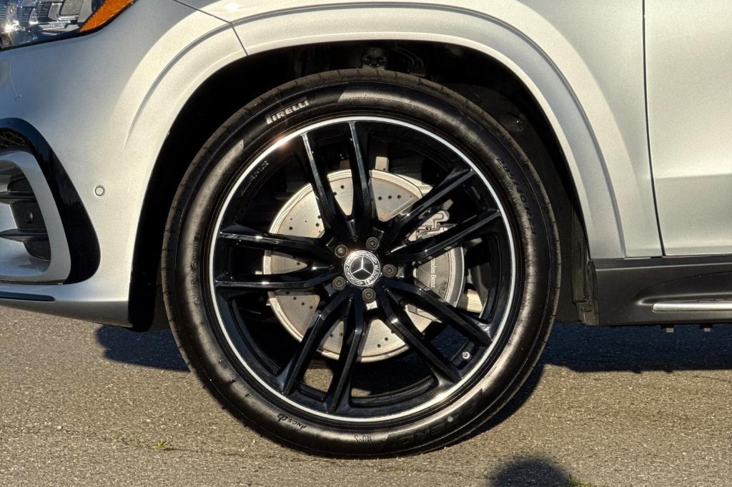 new 2025 Mercedes-Benz GLS 580 car, priced at $124,800