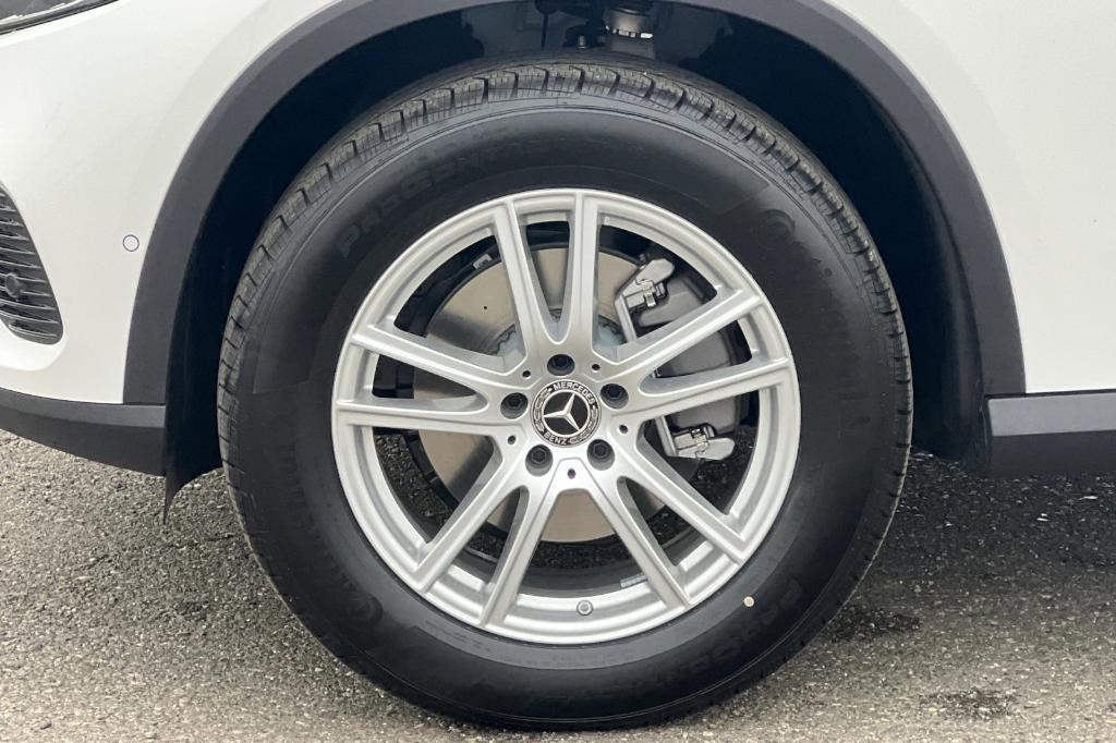 new 2026 Mercedes-Benz GLC 300 car, priced at $55,100