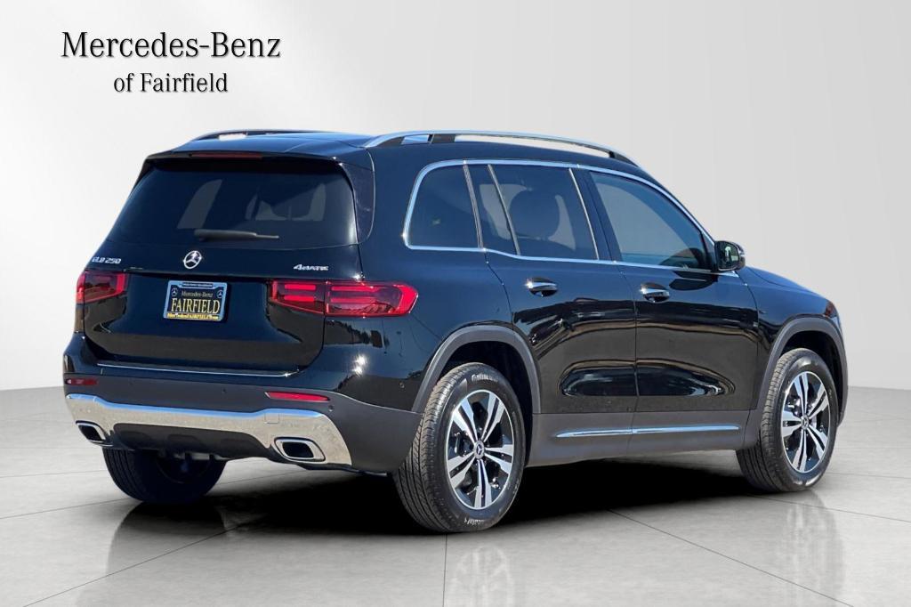 new 2025 Mercedes-Benz GLB 250 car, priced at $49,595