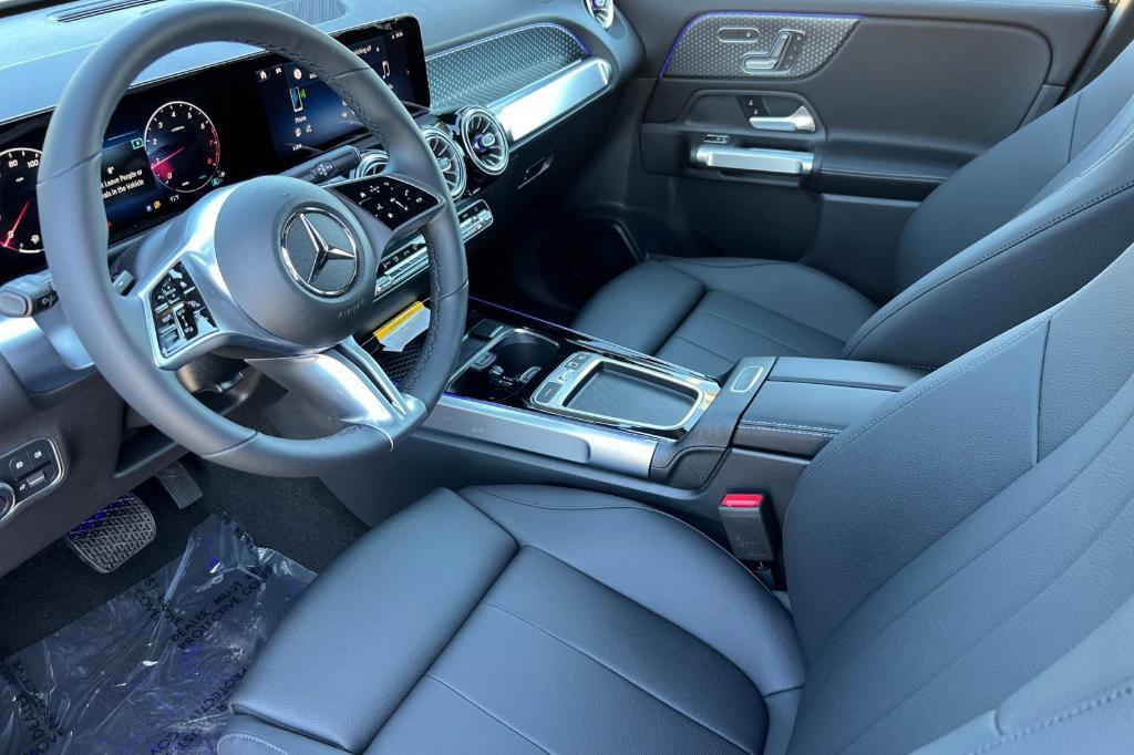 new 2025 Mercedes-Benz GLB 250 car, priced at $49,595