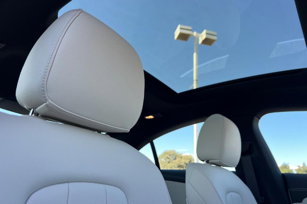 new 2025 Mercedes-Benz CLA 250 car, priced at $46,570