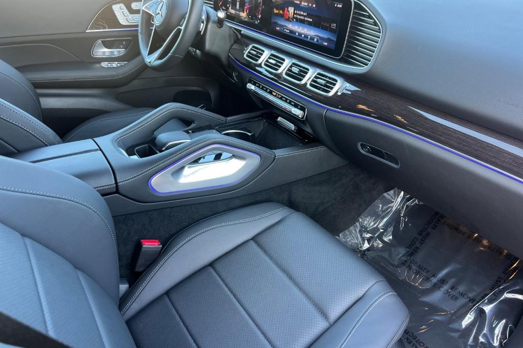 used 2025 Mercedes-Benz GLE 350 car, priced at $54,991