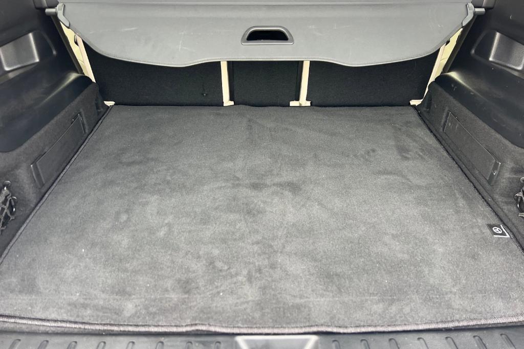 used 2025 Mercedes-Benz GLB 250 car, priced at $37,991