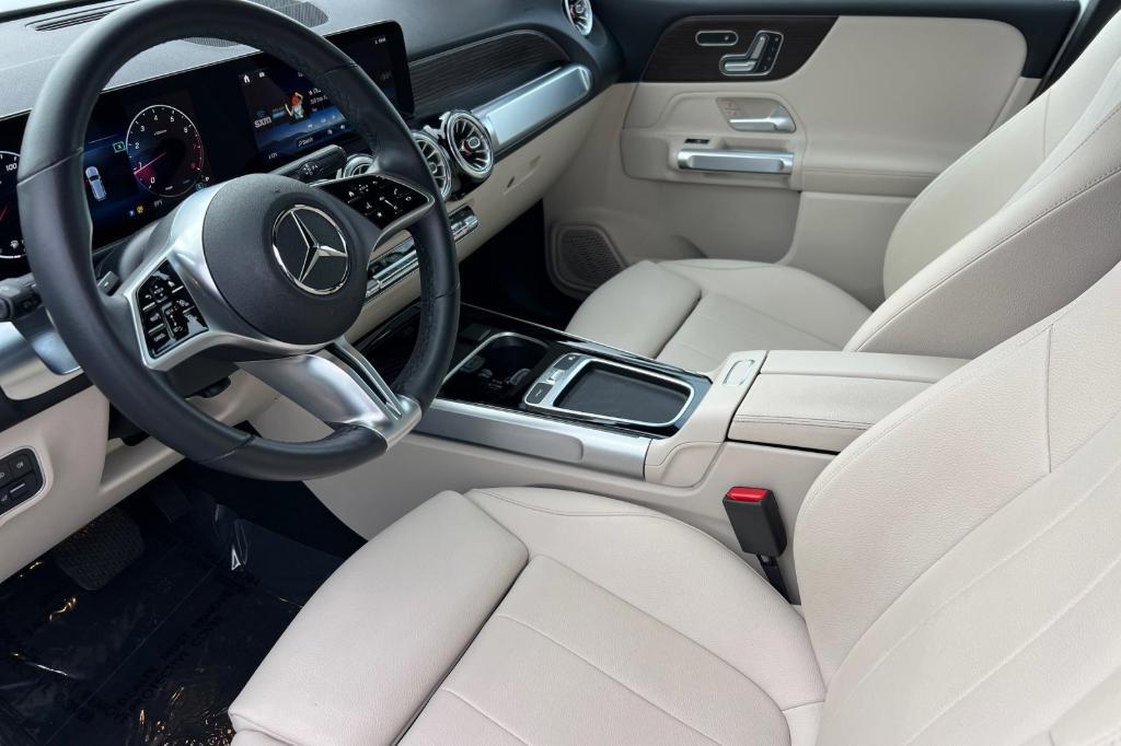 used 2025 Mercedes-Benz GLB 250 car, priced at $37,991
