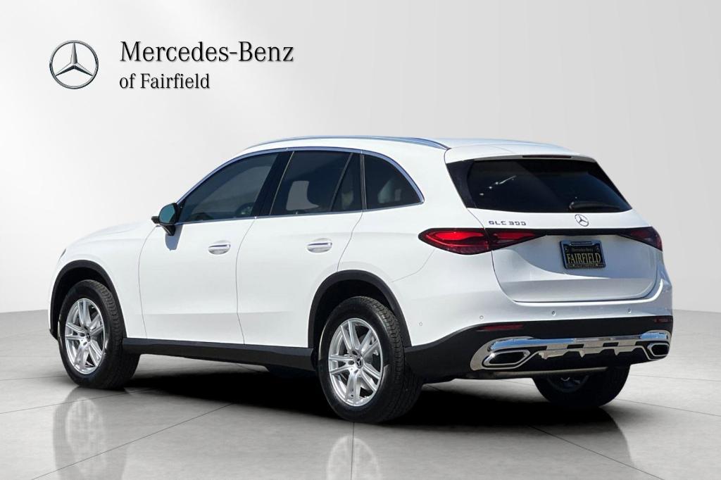 new 2025 Mercedes-Benz GLC 300 car, priced at $53,085