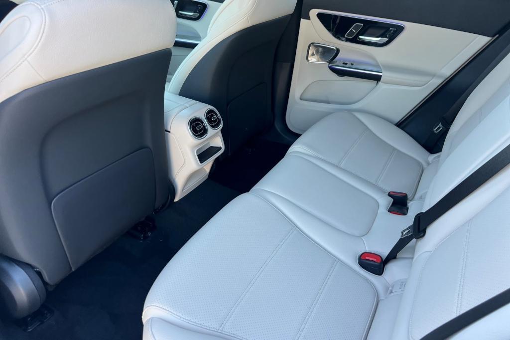 new 2025 Mercedes-Benz GLC 300 car, priced at $53,085
