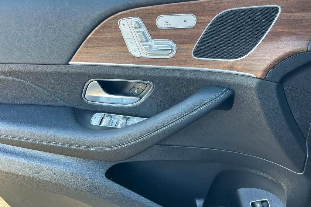 new 2025 Mercedes-Benz GLE 350 car, priced at $65,375
