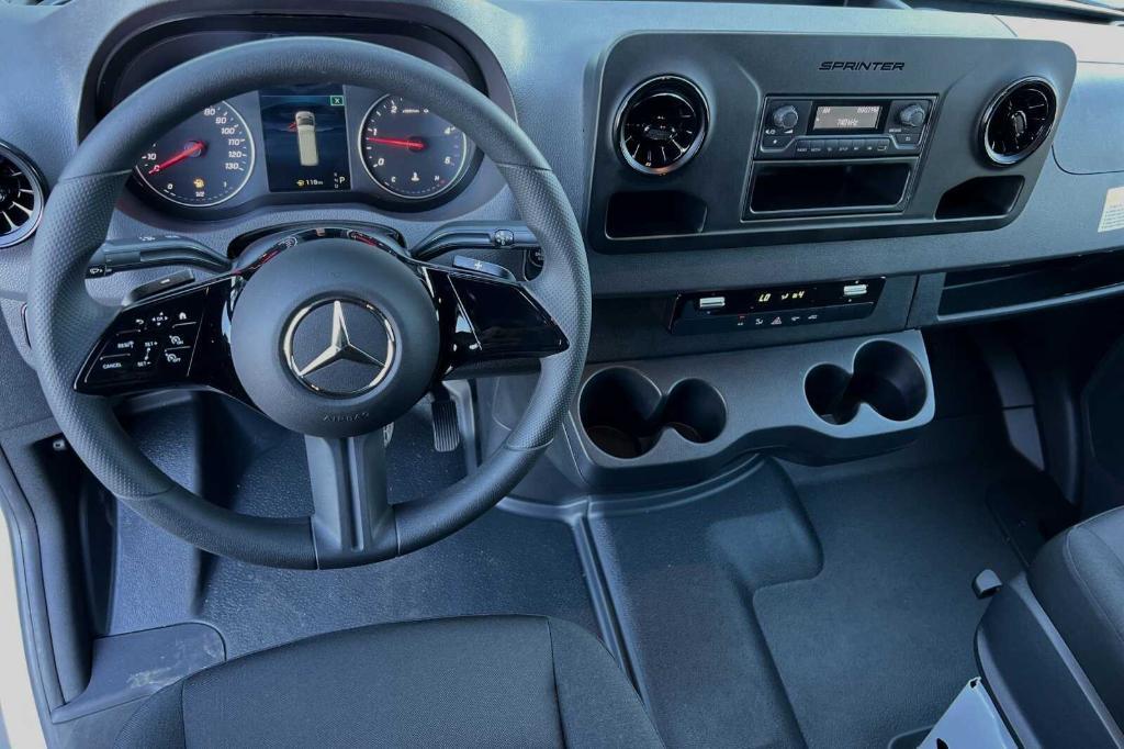 new 2025 Mercedes-Benz Sprinter 2500 car, priced at $68,086