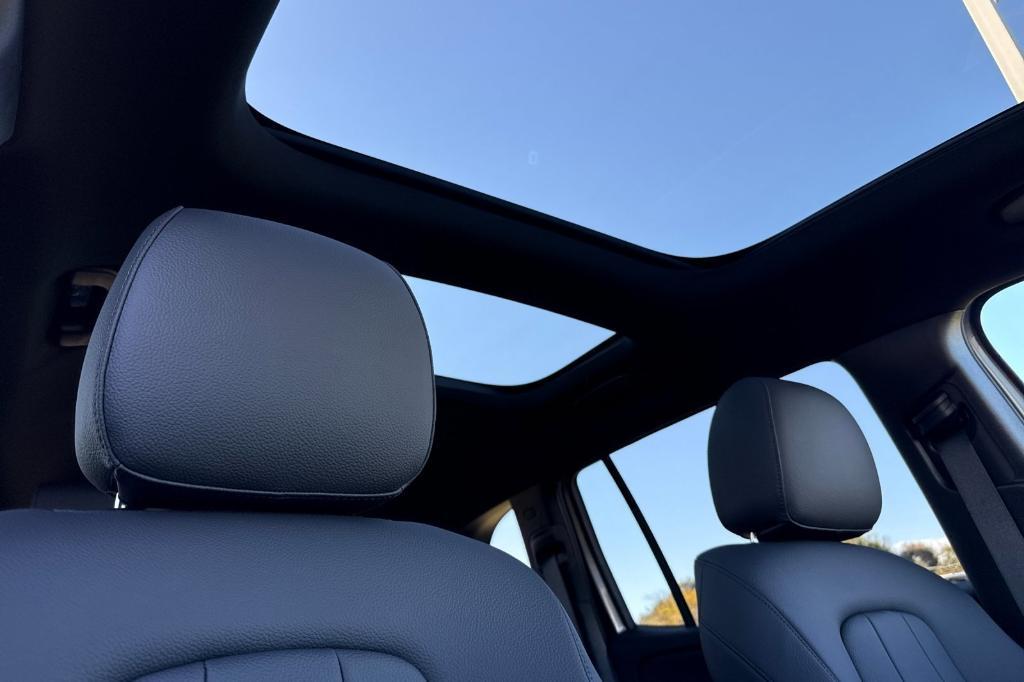 new 2025 Mercedes-Benz GLB 250 car, priced at $52,780