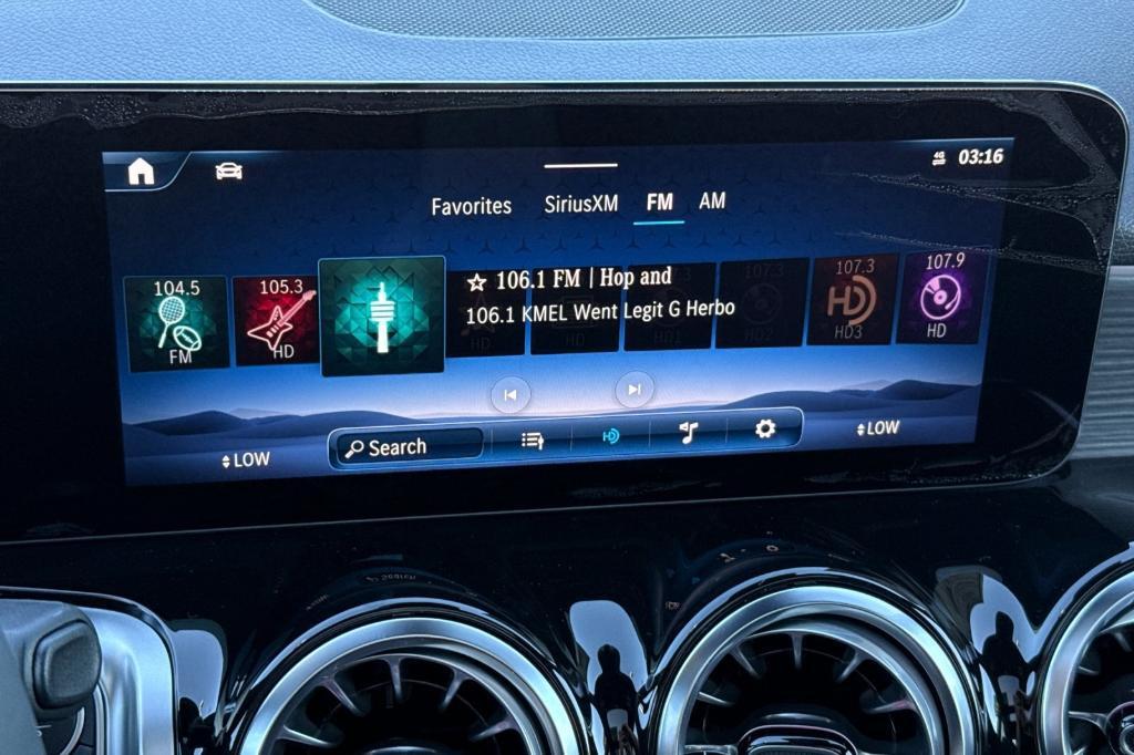 new 2025 Mercedes-Benz GLB 250 car, priced at $52,780