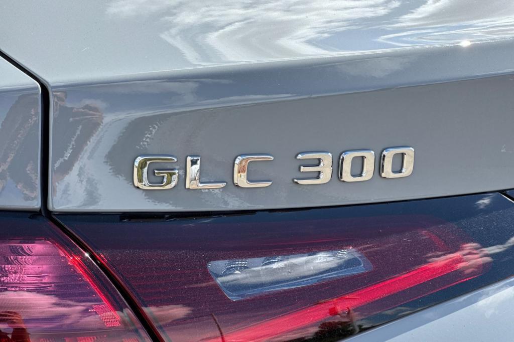 new 2025 Mercedes-Benz GLC 300 car, priced at $63,905