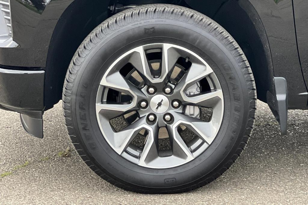 used 2024 Chevrolet Silverado 1500 car, priced at $41,900