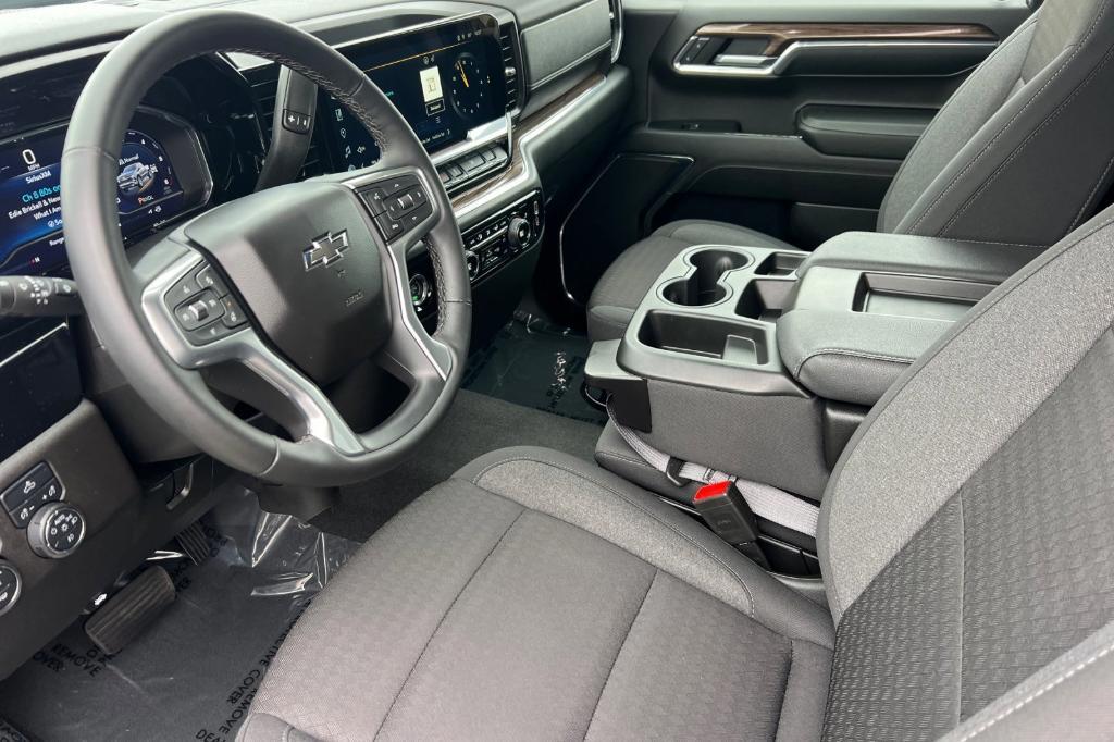 used 2024 Chevrolet Silverado 1500 car, priced at $41,900