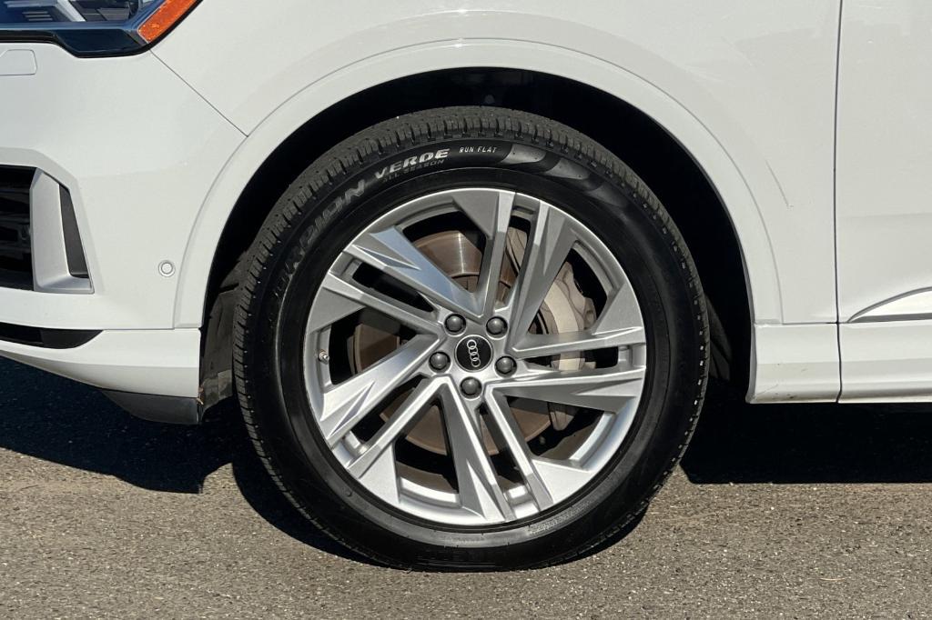 used 2023 Audi Q7 car, priced at $34,500
