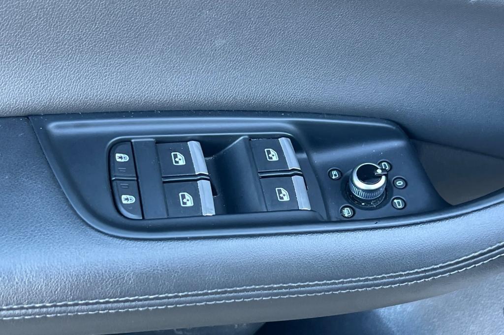 used 2023 Audi Q7 car, priced at $34,500