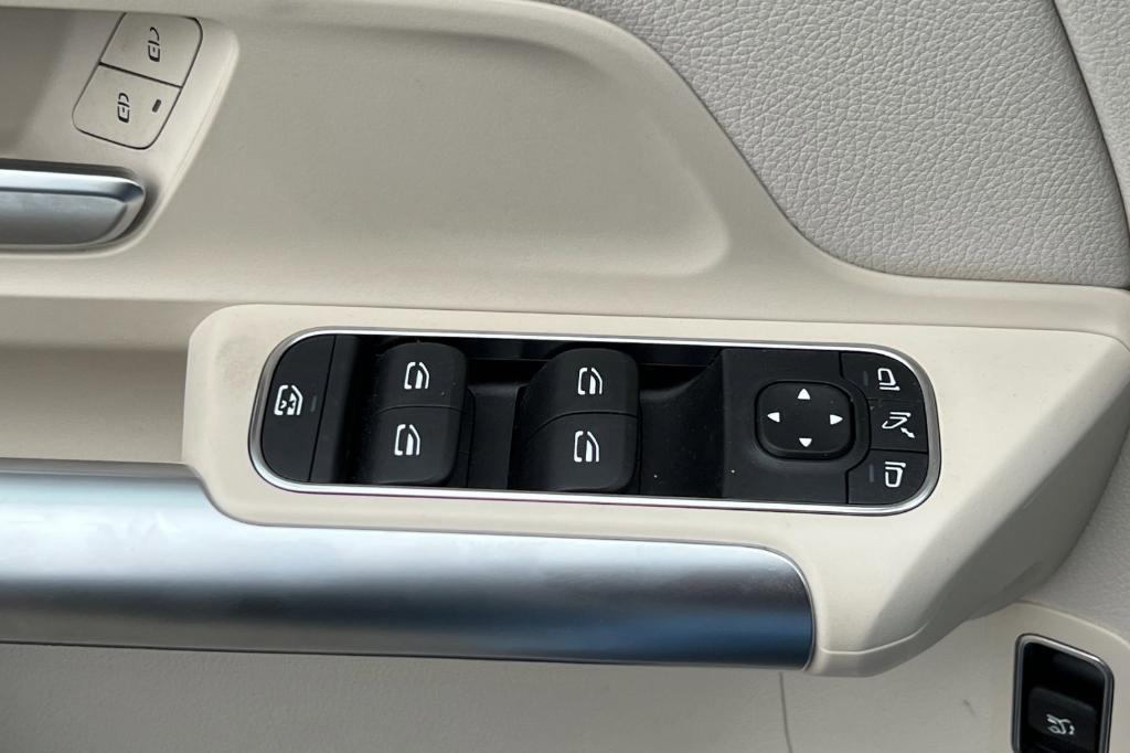 used 2025 Mercedes-Benz GLA 250 car, priced at $33,991