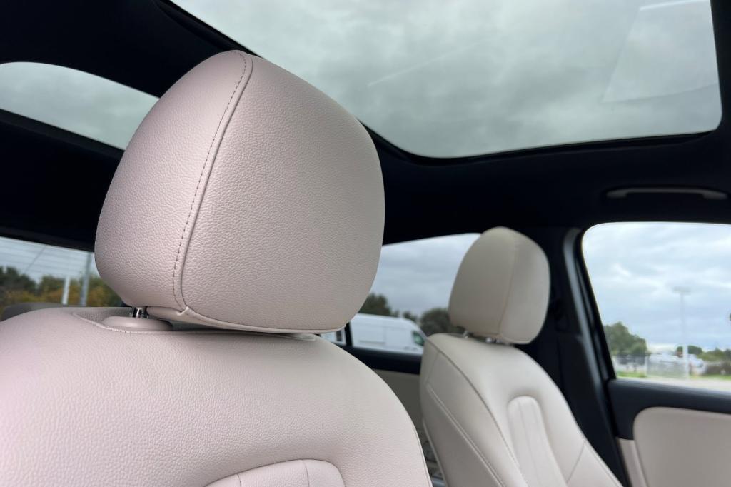 used 2025 Mercedes-Benz GLA 250 car, priced at $33,991