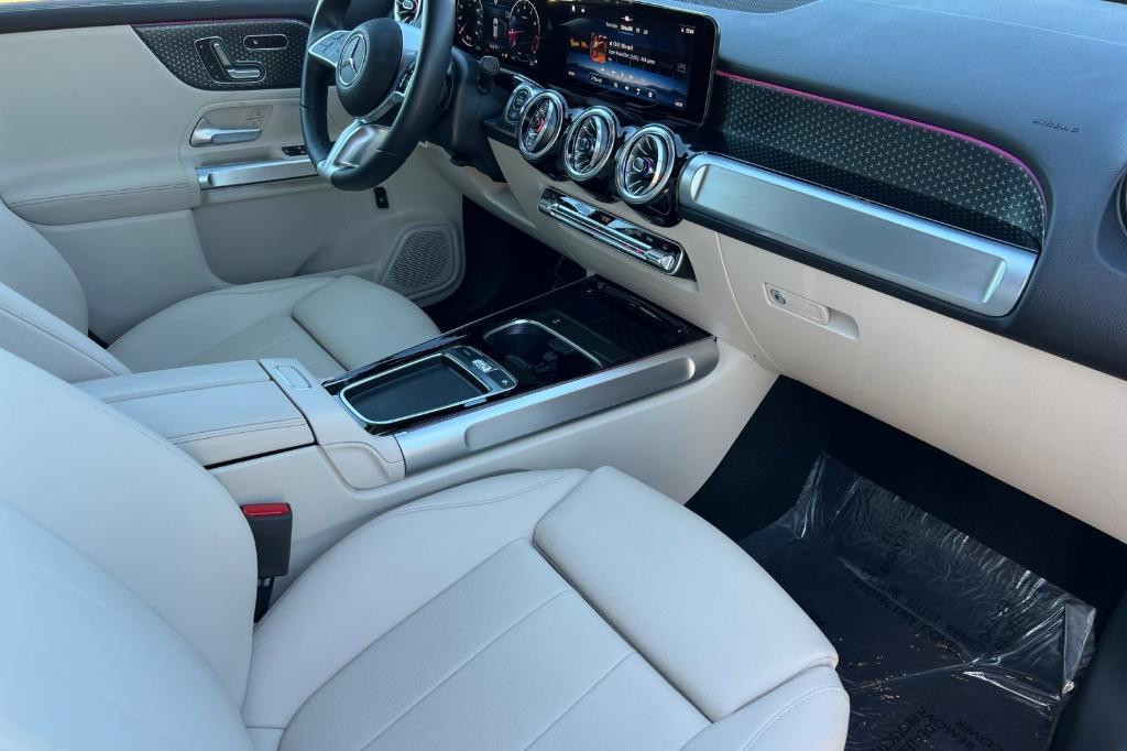 used 2025 Mercedes-Benz GLB 250 car, priced at $37,991