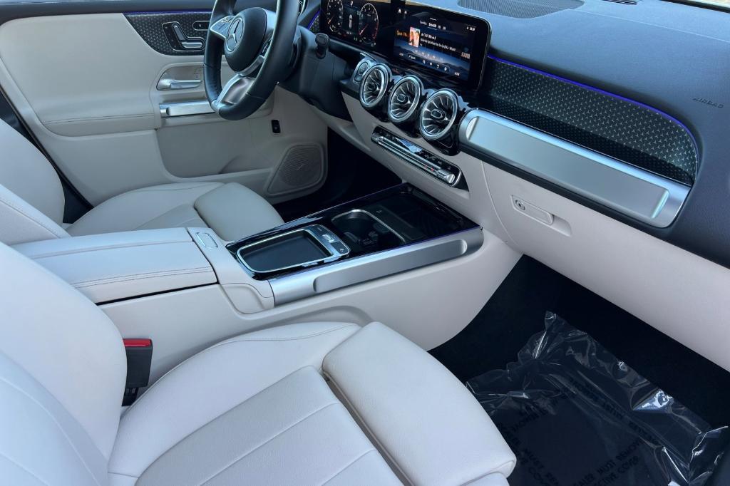 used 2025 Mercedes-Benz GLB 250 car, priced at $40,991
