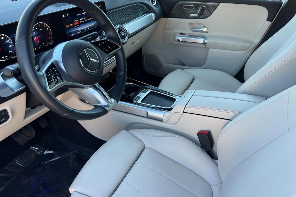 used 2025 Mercedes-Benz GLB 250 car, priced at $40,991