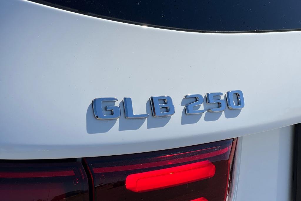 used 2025 Mercedes-Benz GLB 250 car, priced at $40,991