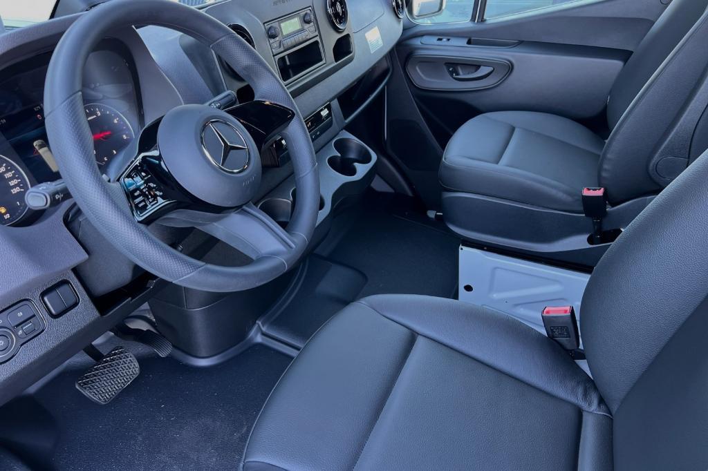 new 2025 Mercedes-Benz Sprinter 2500 car