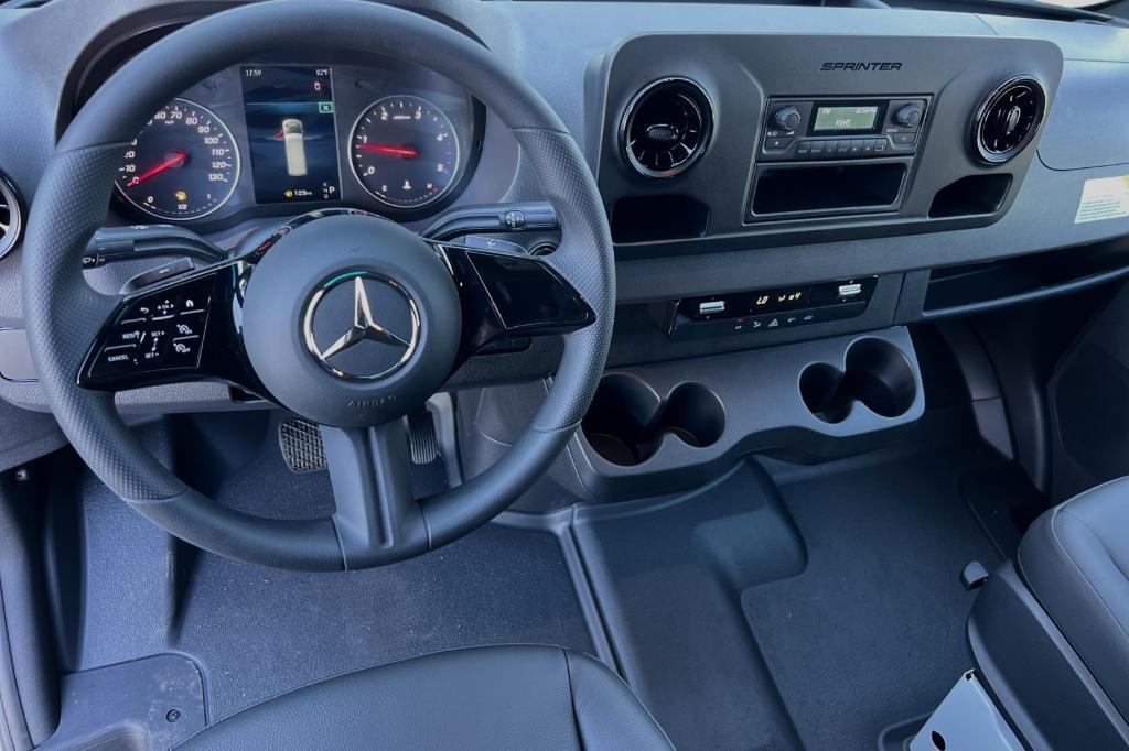 new 2025 Mercedes-Benz Sprinter 2500 car