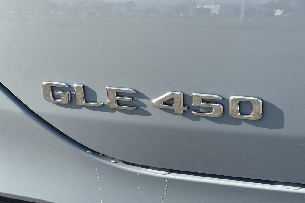 new 2026 Mercedes-Benz GLE 450 car, priced at $83,415
