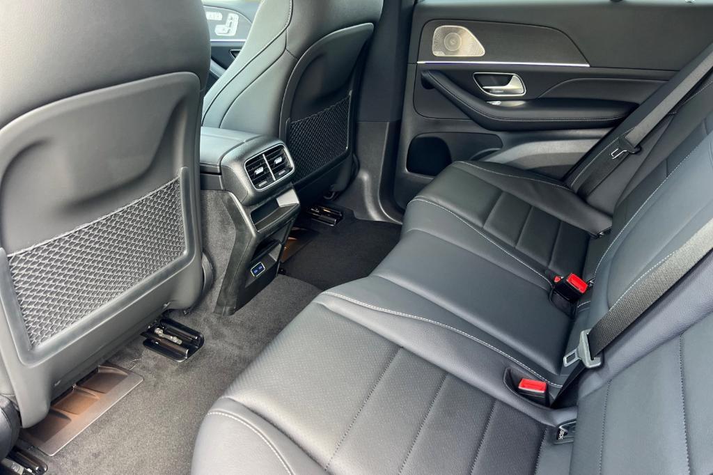 new 2026 Mercedes-Benz GLE 450 car, priced at $83,415