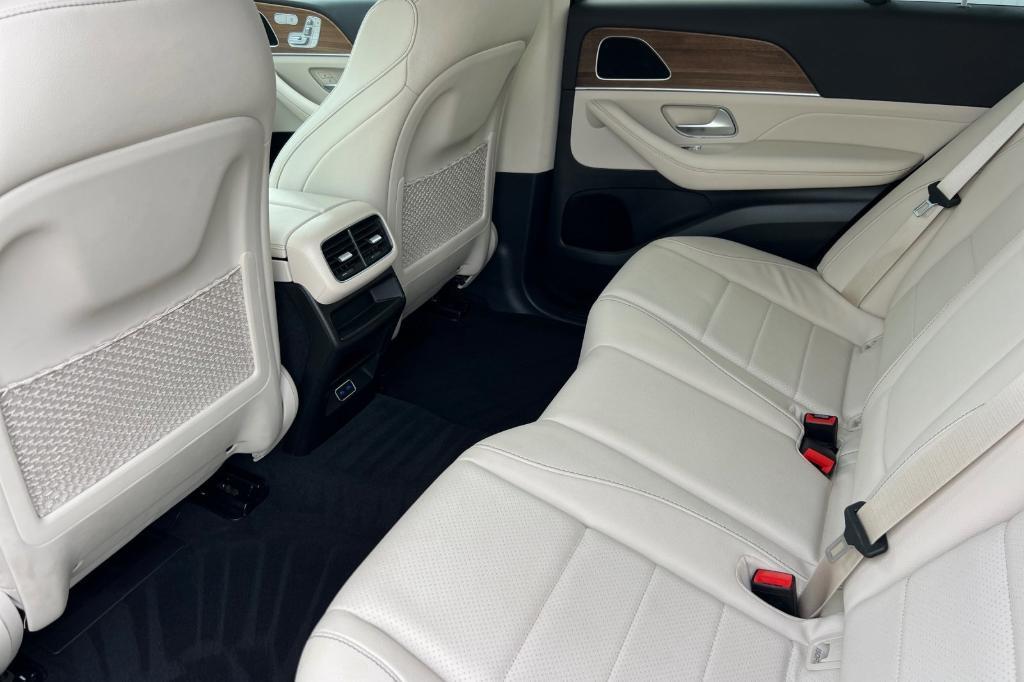 used 2025 Mercedes-Benz GLE 350 car, priced at $51,900