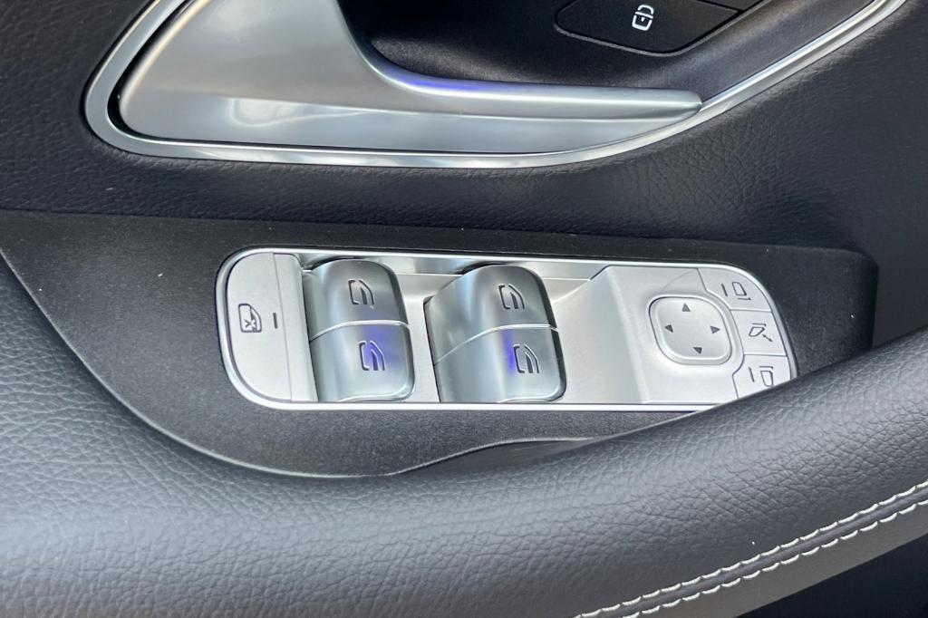 new 2025 Mercedes-Benz GLS 450 car, priced at $96,260