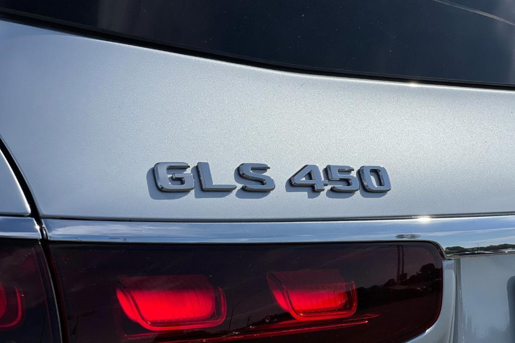 new 2025 Mercedes-Benz GLS 450 car, priced at $96,260