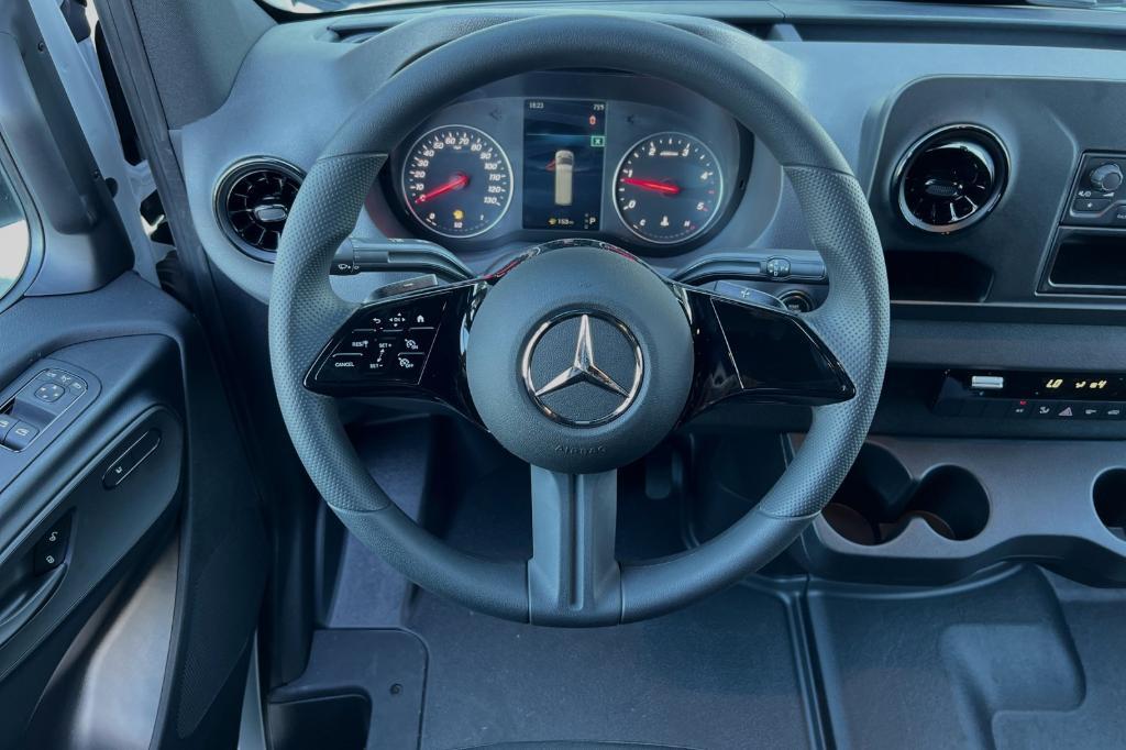 new 2025 Mercedes-Benz Sprinter 2500 car