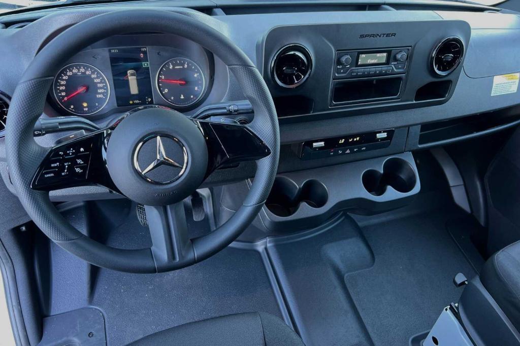 new 2025 Mercedes-Benz Sprinter 2500 car