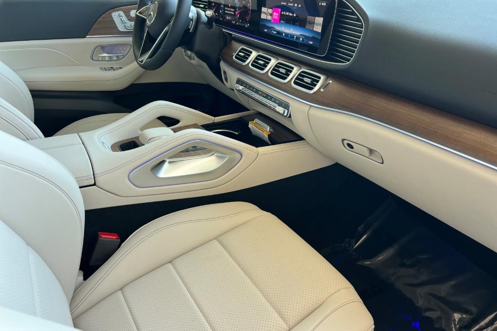 new 2025 Mercedes-Benz GLE 350 car, priced at $67,875